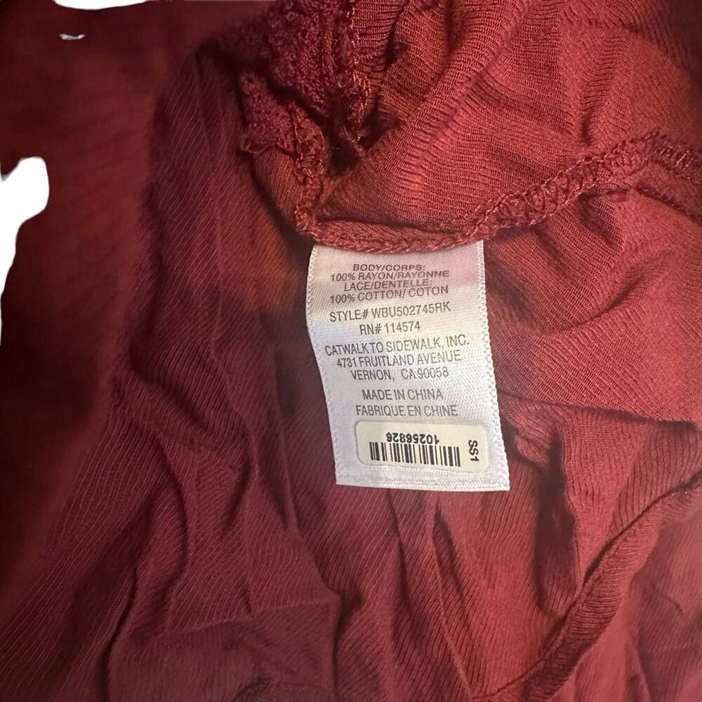 RO&DE burgundy tiered w/lace butterfly sleeve top size small - Picture 4 of 8